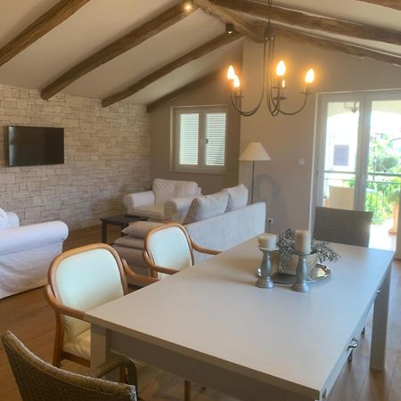 Dachgeschoss-Apartment "Andemi" In Istrien Новиград Екстериор снимка